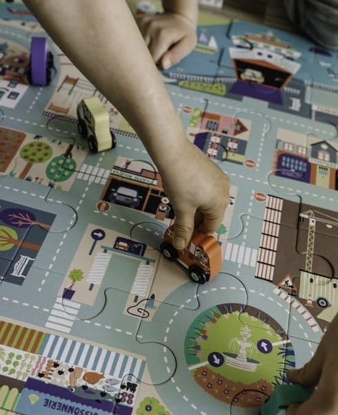 Auzou Puzzle duże miasto z drewnianymi autkami