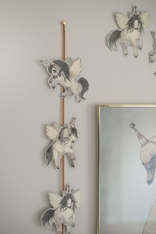 MRS MIGHETTO PAPER FRIENDS – FLYING PONIES