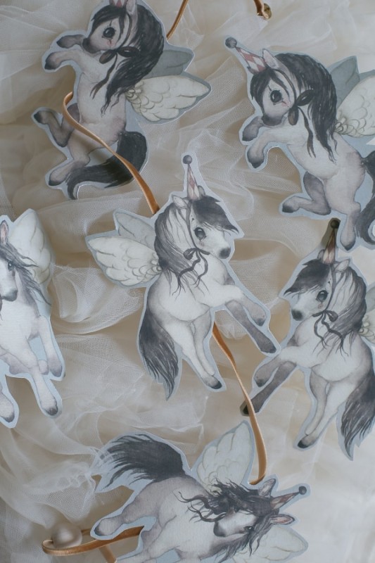 MRS MIGHETTO PAPER FRIENDS – FLYING PONIES