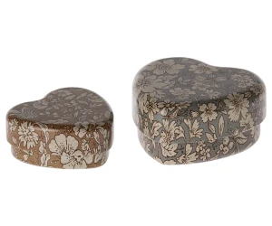 Maileg pudełka metalowe serduszka Blue/Ocher blossom