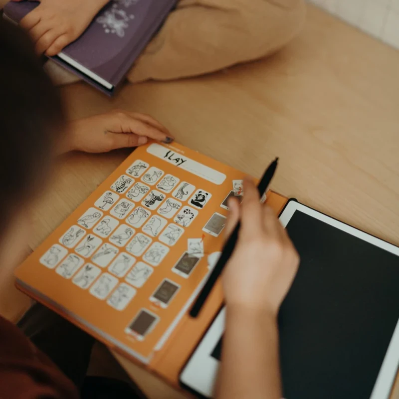 Kidywolf pad rysunkowy z papierem do kalek Zwierzęta