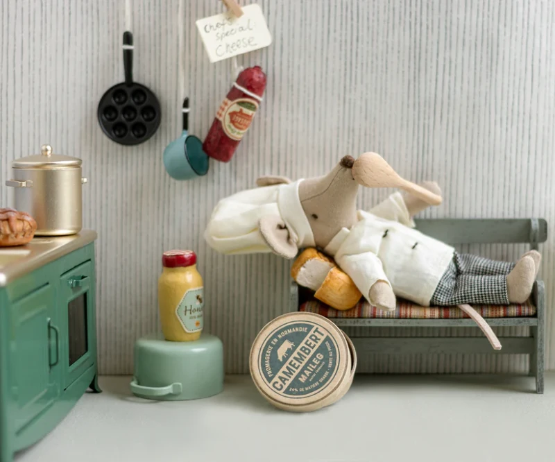 Maileg myszka kucharz, Chef mouse w. soup pot and spoon