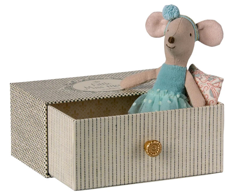 Maileg myszka baletnica młodsza siostra Dance mouse in daybed