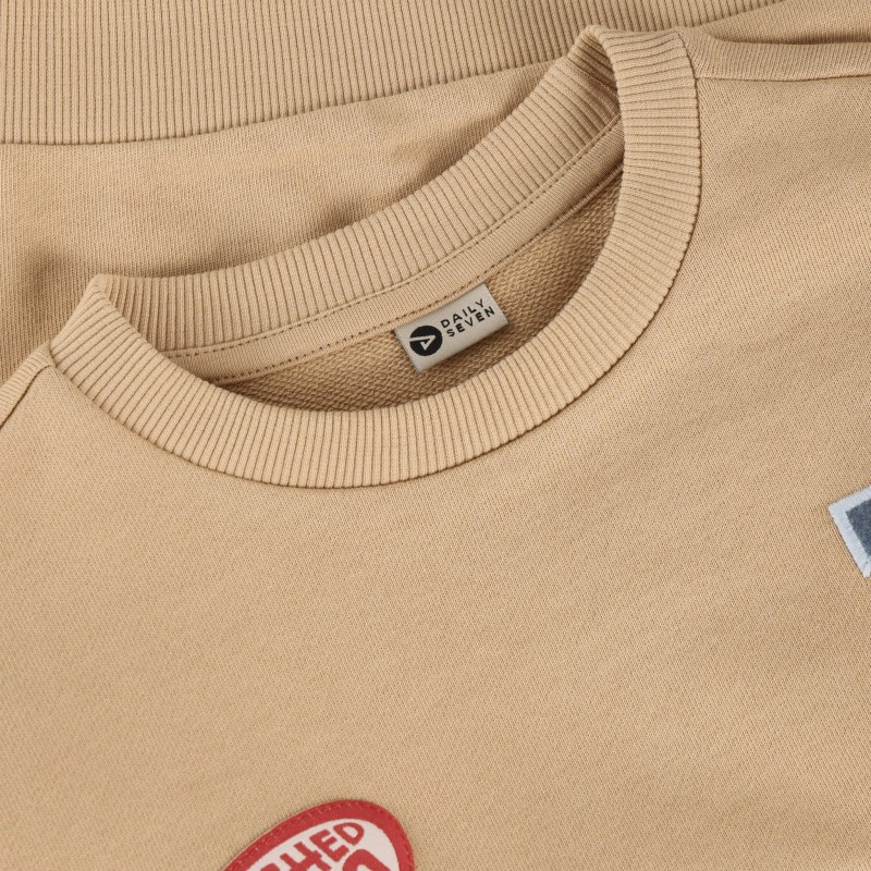 Daily7Kids bluza dziecięca z naszywkami
