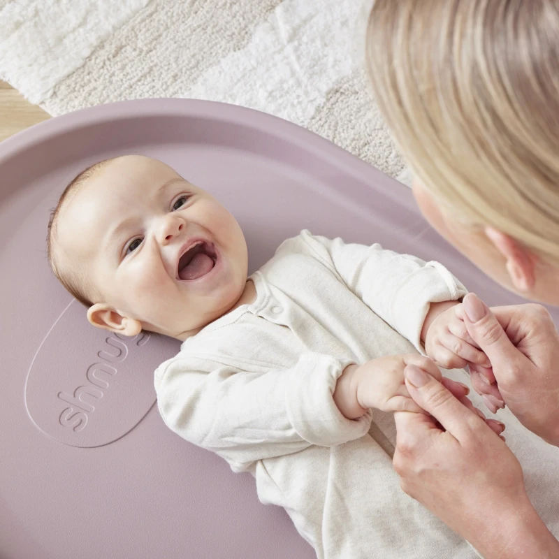 Shnuggle Mata do Przewijania z Pianki Squishy Grey