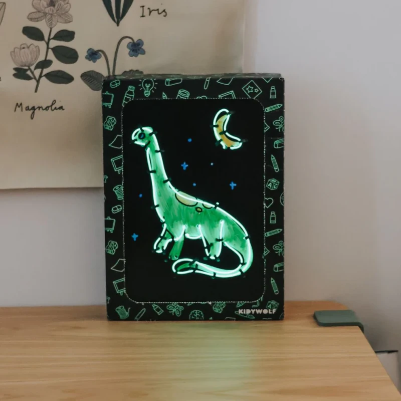 Kidywolf KIDYNEON – kreatywny zestaw do świecącej dekoracji ściennej dinozaury