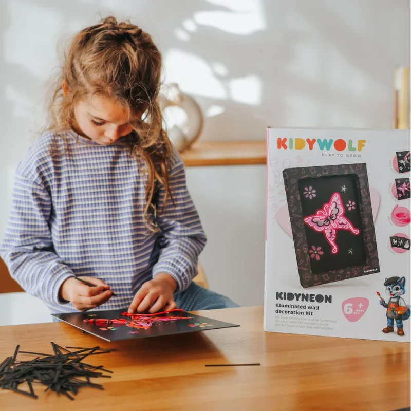 Kidywolf KIDYNEON – kreatywny zestaw do świecącej dekoracji ściennej bajka