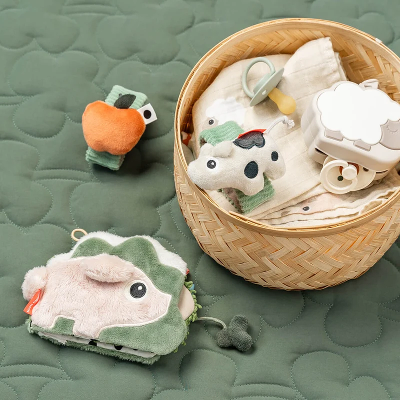 Done by Deer Zabawka na Rączkę 2szt Krówka Dotti Green
