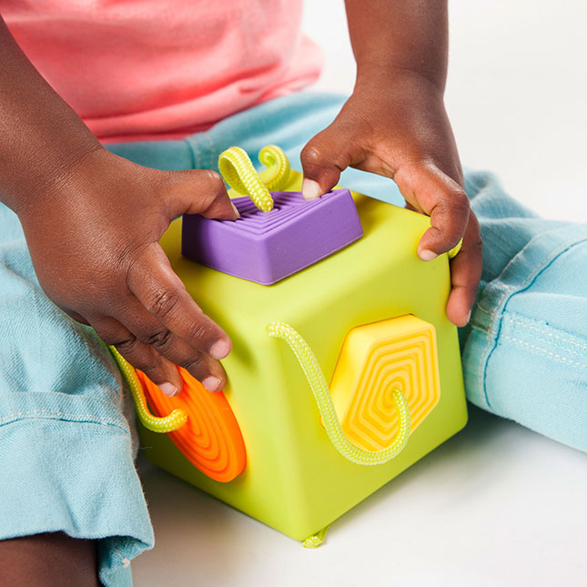 Fat Brain Toy Sorter Kostka OombeeCube