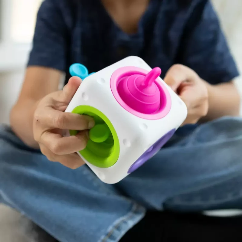 Fat Brain Toy Sensokostka Tugl